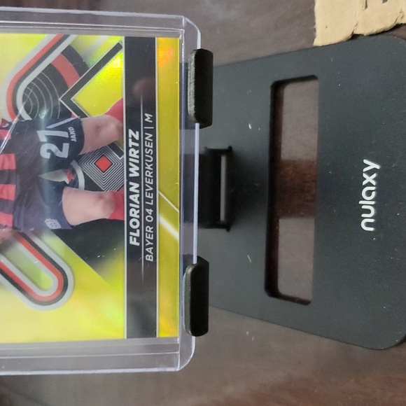 Florian Wirtz 2022 Topps Finest Refractor #11/350 Numbered Card - Picture 3 of 6